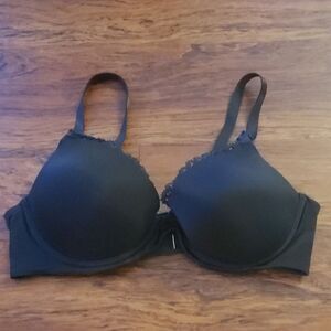 Calvin Klein Black Chic Feminine Trendy Elegant Lace Trim Push Up Bra Size 36C